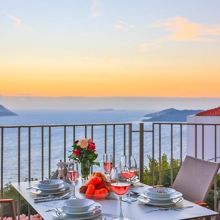 Goekyuezue Suit Apart Kaş Esterno foto