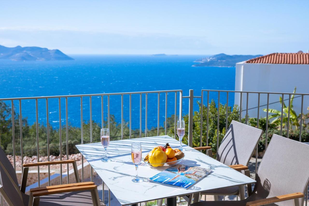 Goekyuezue Suit Apart Kaş Esterno foto