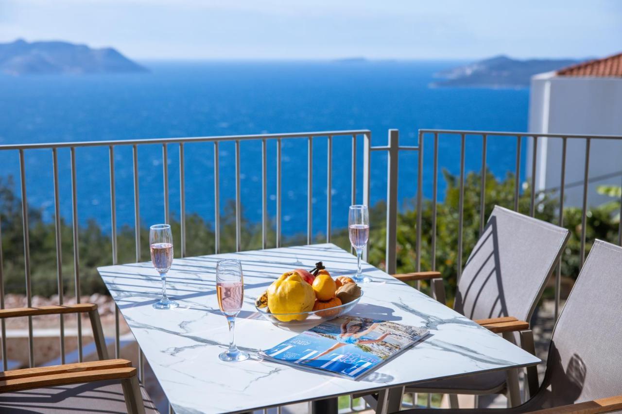 Goekyuezue Suit Apart Kaş Esterno foto