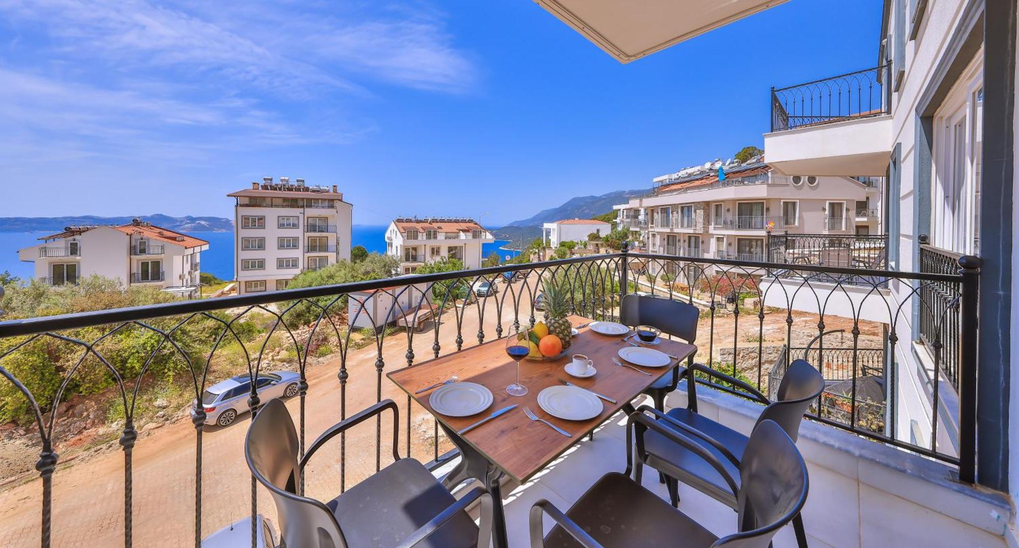 Goekyuezue Suit Apart Kaş Esterno foto