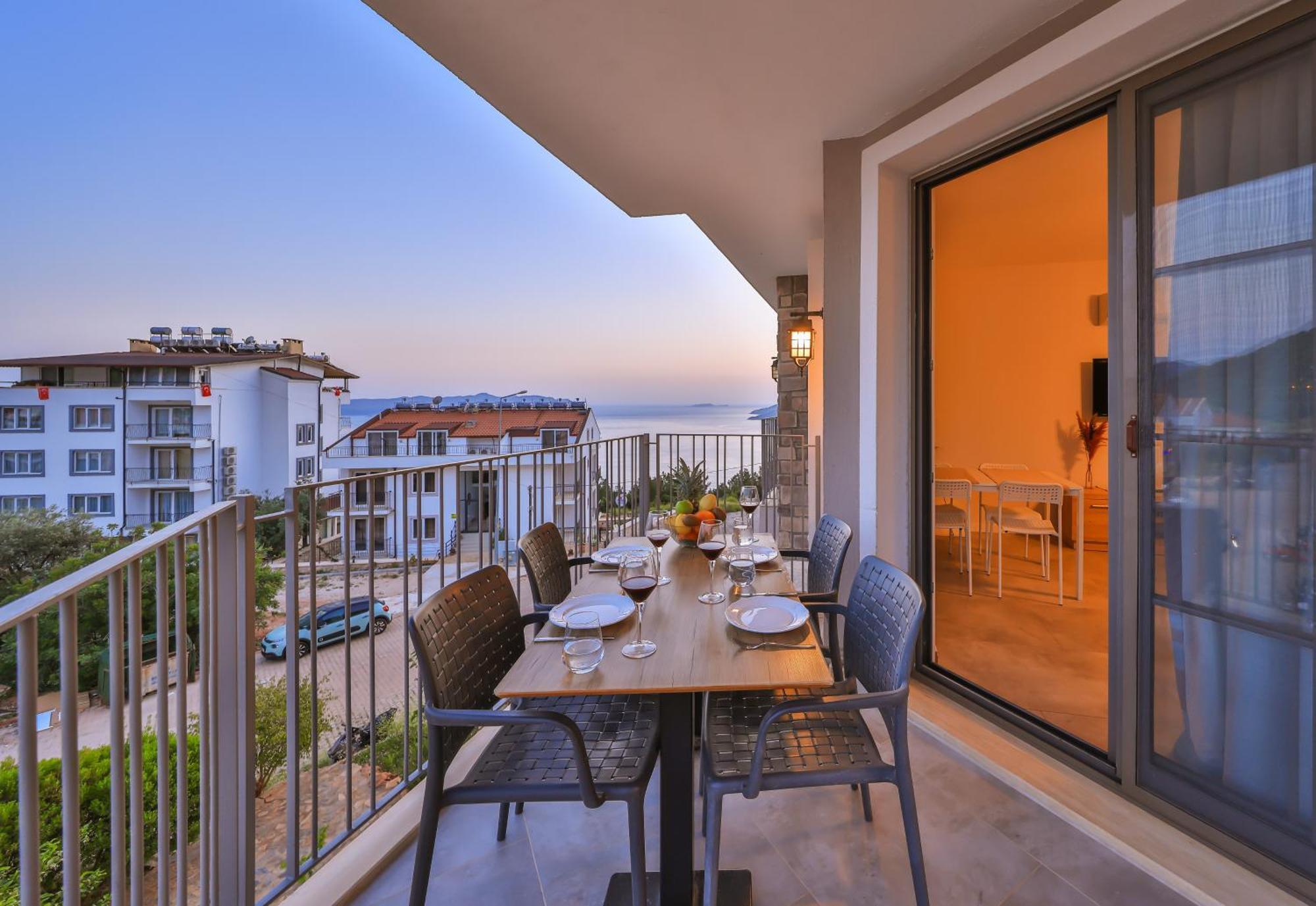 Goekyuezue Suit Apart Kaş Esterno foto