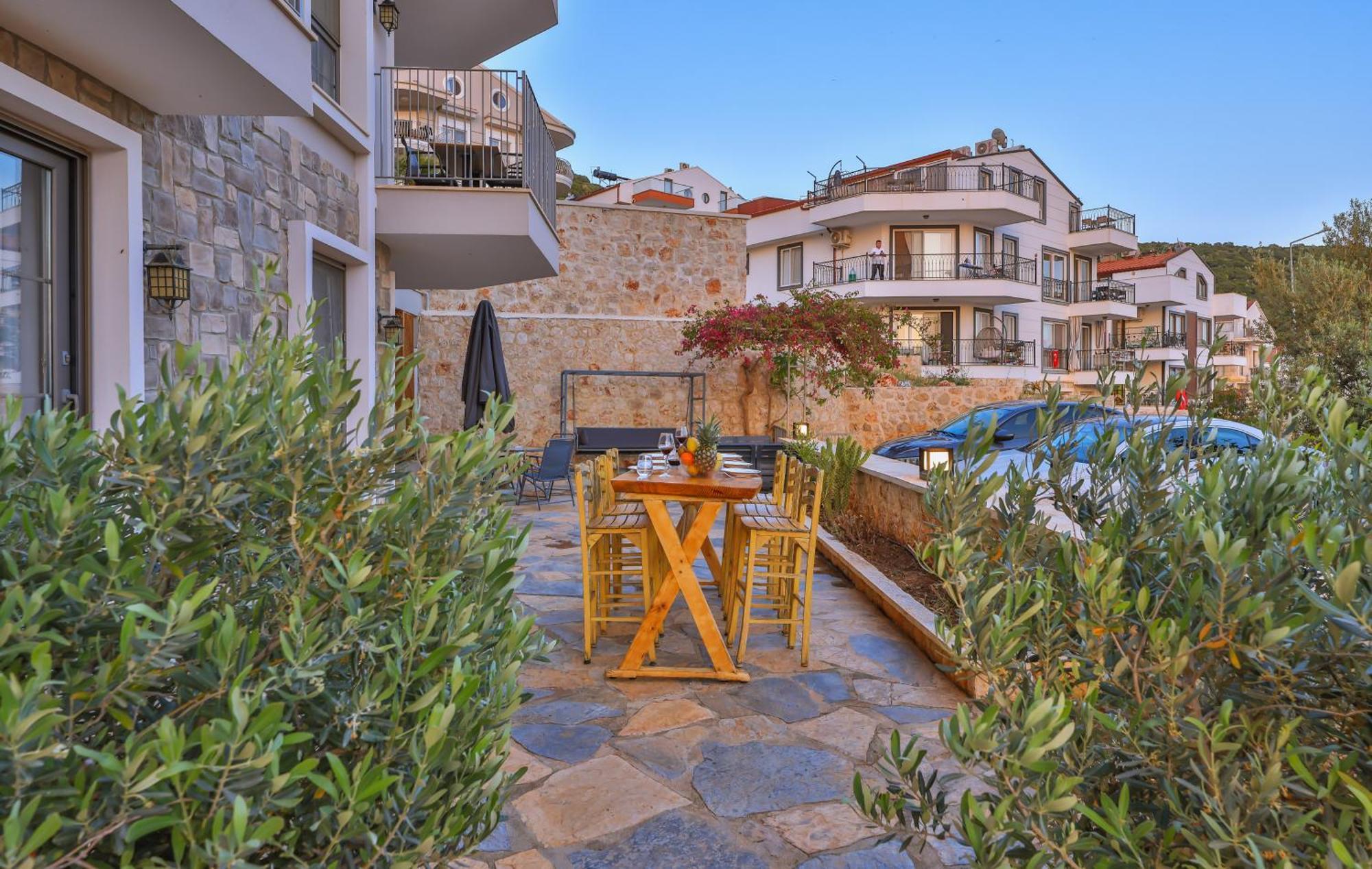Goekyuezue Suit Apart Kaş Esterno foto